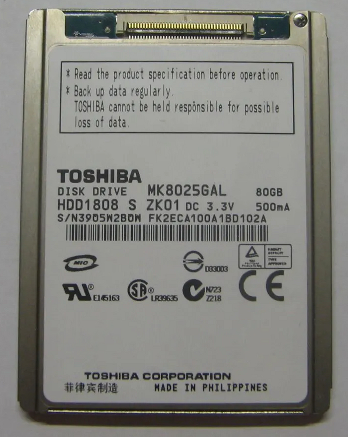 Жесткий диск IDE (ZIF) Toshiba MK8025GAL 80Gb. Фотография была сделана после замены на SSD.