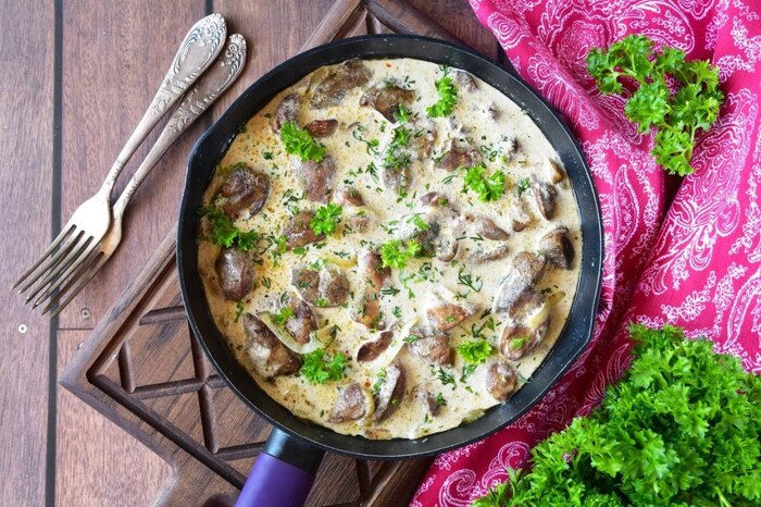 Куриная печень в соусе