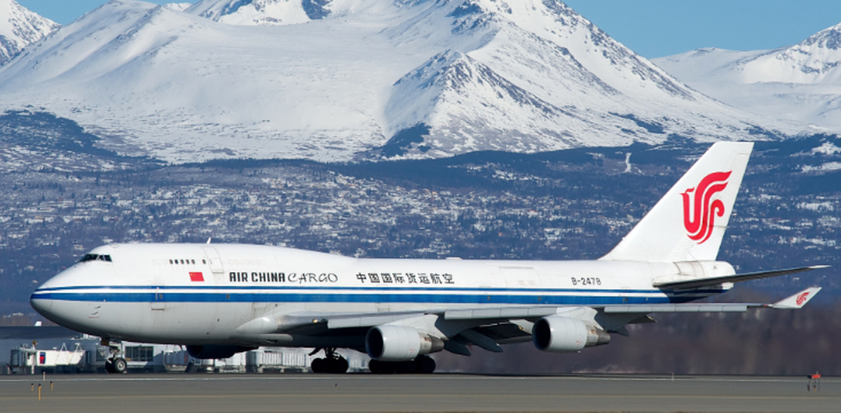 Air china. Air China Cargo Boeing 747. Боинг 747 Китай карго. Boeing 747-400 Air China. Air China Cargo 747.