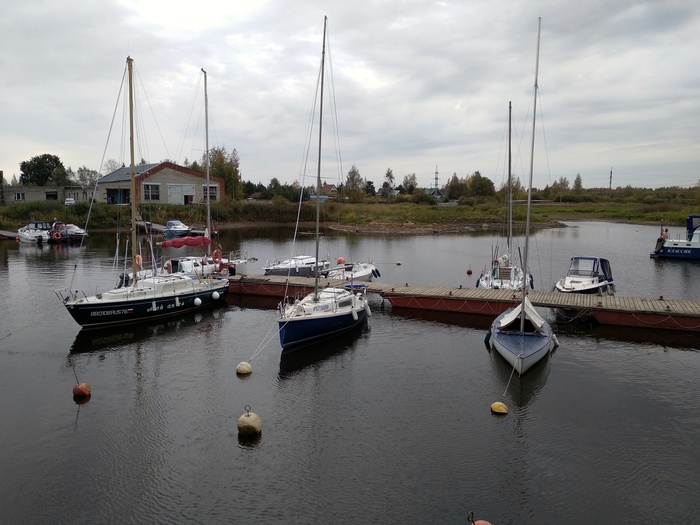 Яхт-клуб. Осень Яхта, Яхт-клуб, Рыбинское водохранилище, Длиннопост, Фотография