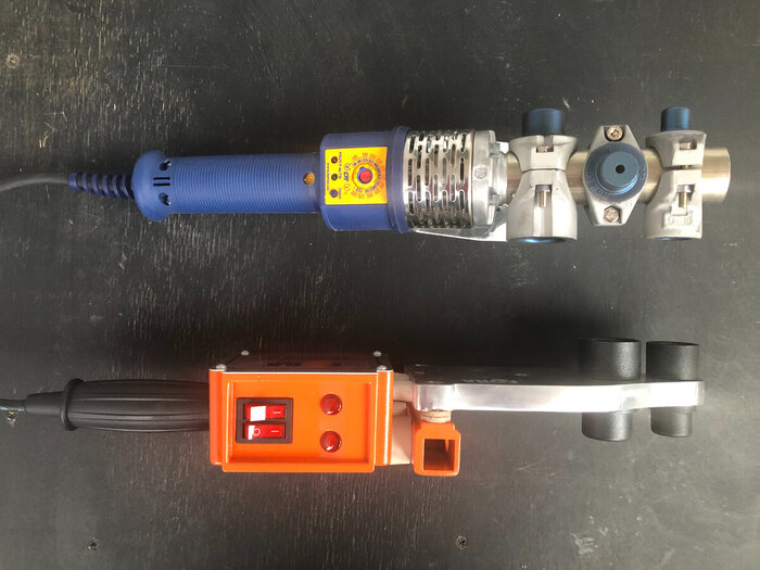 На этих фото чешский и китайский сварочные аппараты. Фото автора