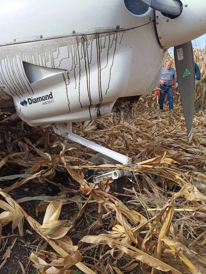 28.09.23 Самолёт совершил вынужденную посадку в поле Полет, Авиация, Самолет, Длиннопост