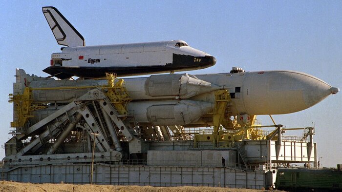 "Буран", установленный на "Энергии". Взято из Яндекс-картинок