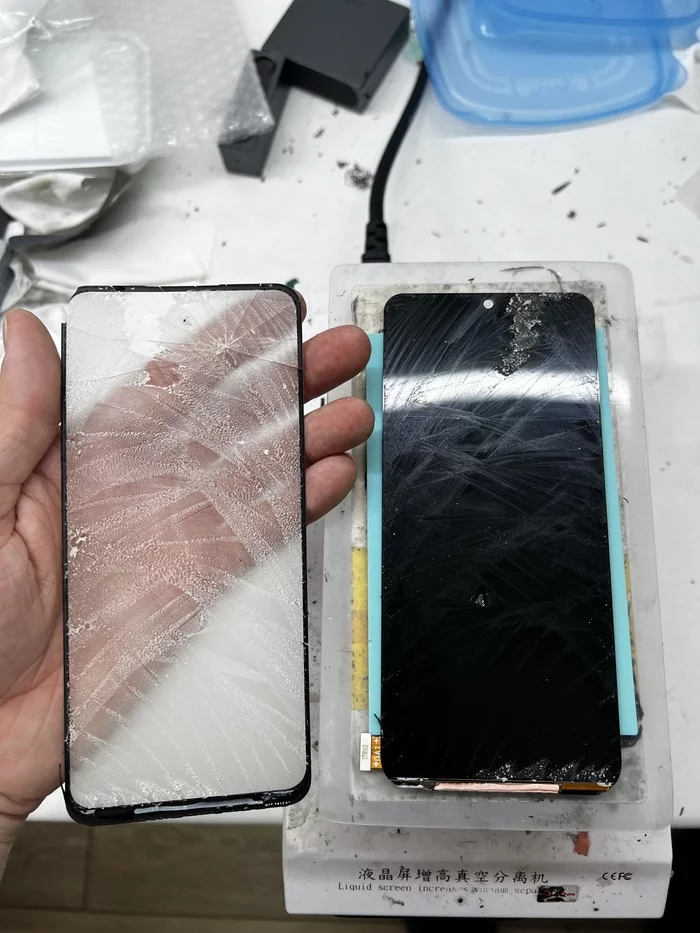 Срез разбитого стекла с AMOLED-матрицы Redmi Note 12 — переклейка без замены дисплея