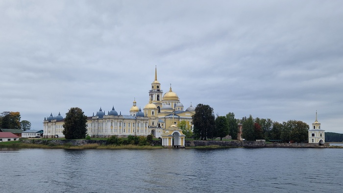 Мужской монастырь "Нило-Столобенская пустынь"