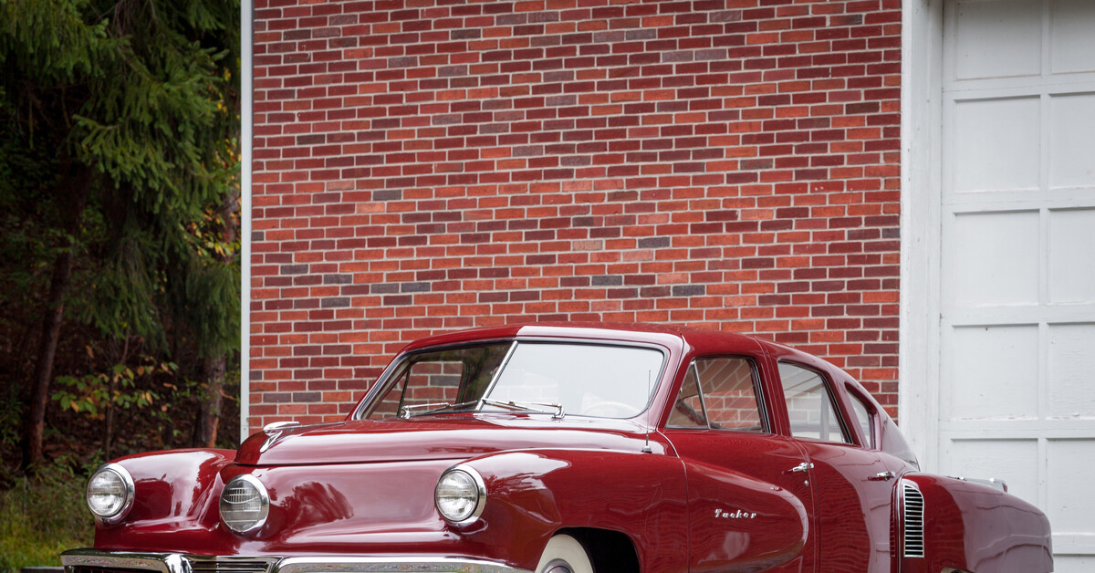 Машину официально. Tucker 48 Torpedo. Tucker Torpedo 1947. Автомобиль Tucker Torpedo. Автомобиль Tucker 48.