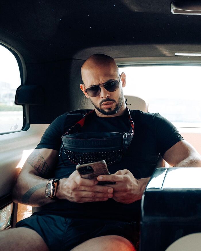 Когда говорят: "За деньги счастья не купишь"