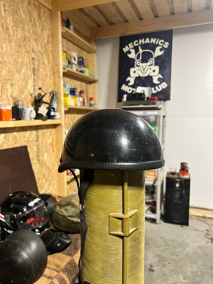 Далее идет один из любимых каждодневов на мотив сыновьев анархии. В жару с очками лучший (но далеко не самый безопасный вариант). Катаю в нем по городу, для трассы такое себе.