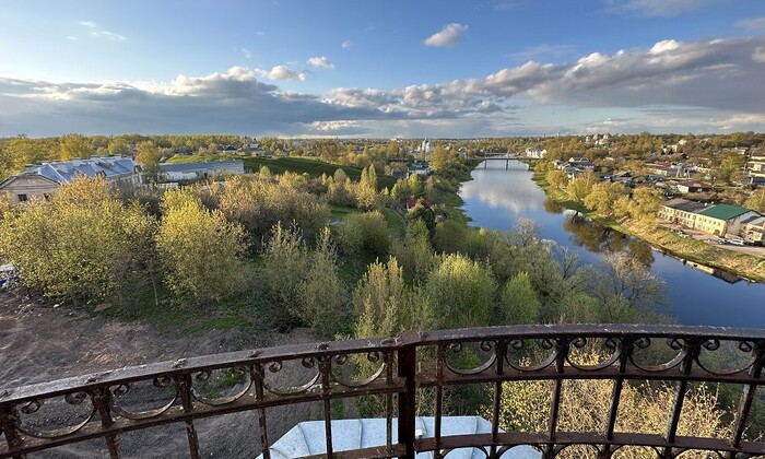 Вид со звонницы.