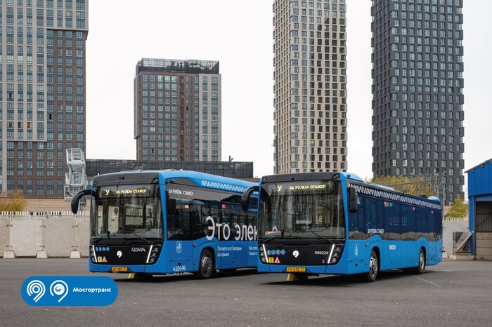 В Москве работают необычные электробусы и автобусы с расширенной кабиной Транспорт, Общественный транспорт, Автобус, Электробус, Москва, Водитель, Стажер, Вакансии, Работа, Длиннопост