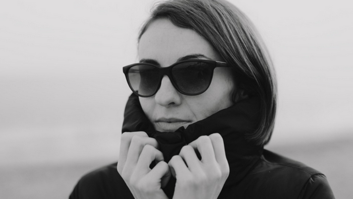 Это – иллюстрация. Как уже как-то писал, реальных фото героинь не размещаю, поскольку часто комментаторы начинают обсуждать внешность девушек.