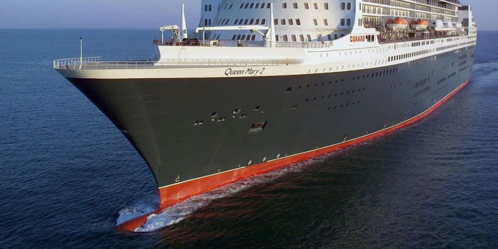 Такую окраску чаще всего можно встретить на гражданских судах. Военные корабли в кричащие цвета красят реже.