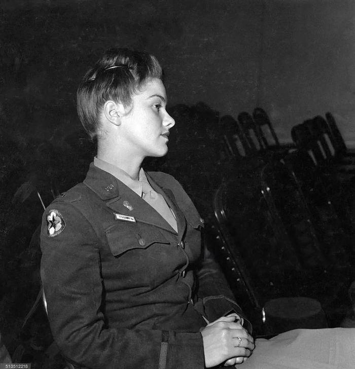 Опасна и прекрасна: Лейтенант США из WAAC