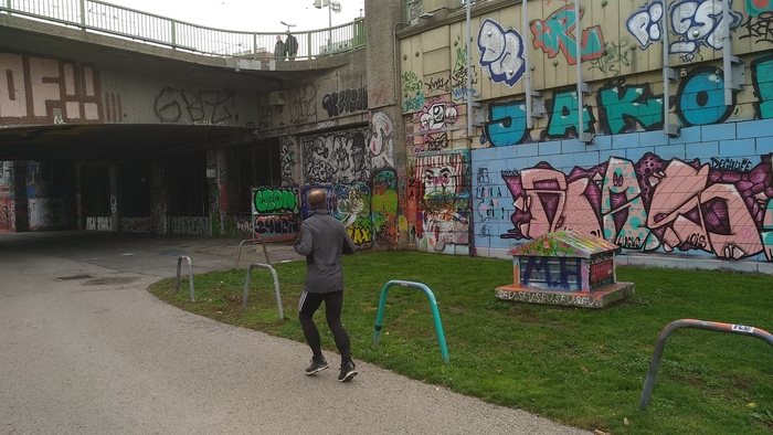 как ни странно, весь спорт, от пробежек, до прокатов на великах, тоже здесь, на каналах