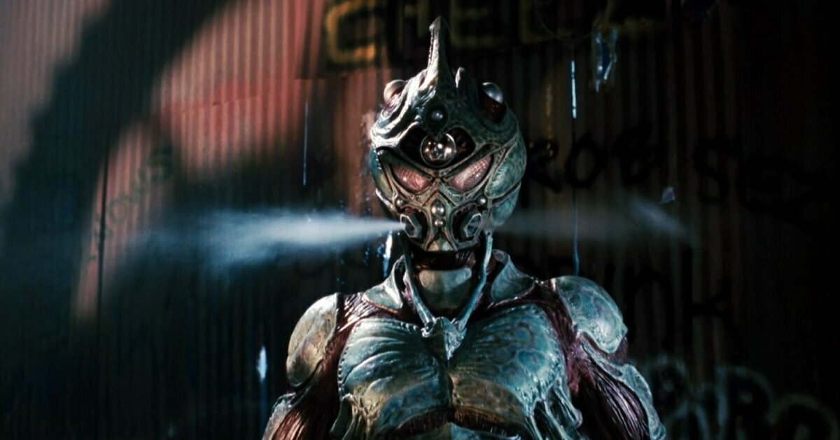 Темный герой. Гайвер фильм 1991. Гайвер / Guyver (1991). Гайвер фильм 1 часть. Шон Баркер Гайвер.