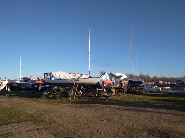 Яхт-клуб. Октябрь Яхт-клуб, Яхтинг, Яхта, Рыбинск, Рыбинское водохранилище, Осень, Фотография, Вертикальное видео, Видео, Длиннопост