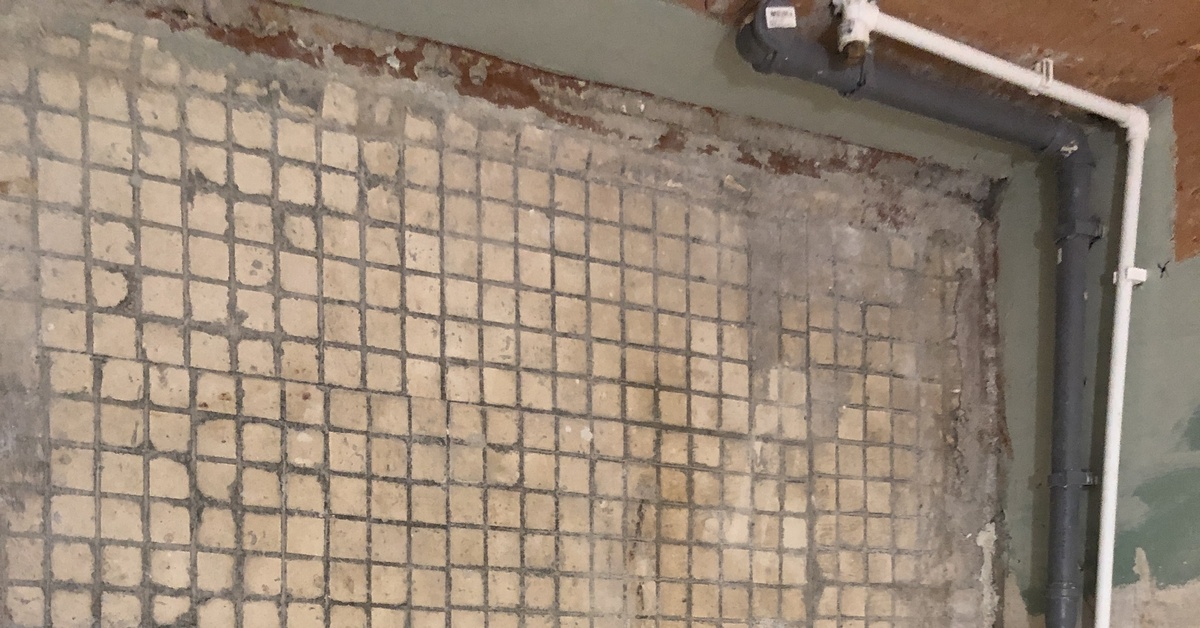 Можно ли сделать полусухую стяжку на такую плитку? | Пикабу