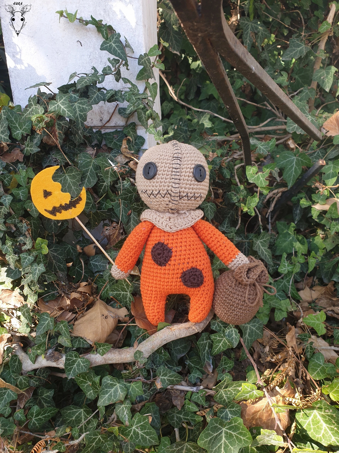 Связан крючком из хлопка за 2 дня. 20см в высоту. Леденец из фетра.