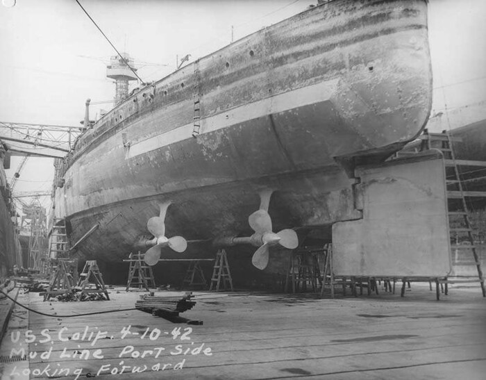 USS California    ϸ-, 9  1942 .      ,       