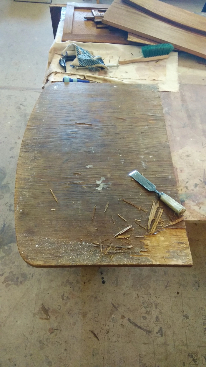 Старый шпон удалял в сухую