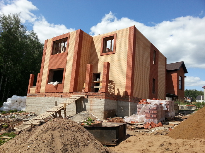 Готовая коробка. Вид с улицы.