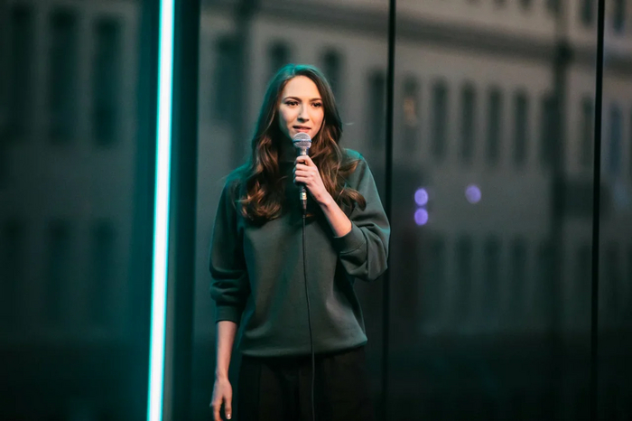Отрывок из женского стенд-ап (Надя Джабраилова, 30 лет)