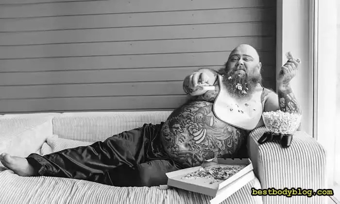 Спрячьте пульт от телевизора, поднимайтесь по лестнице, больше ходите пешком