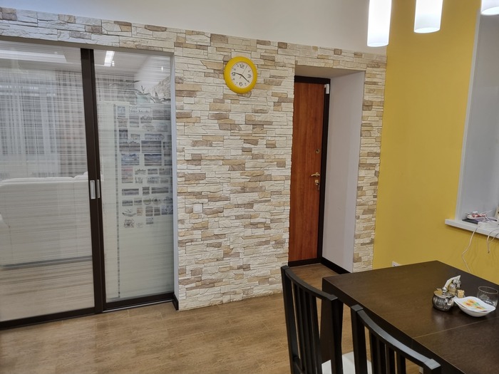 Кухня, вид на гостиную