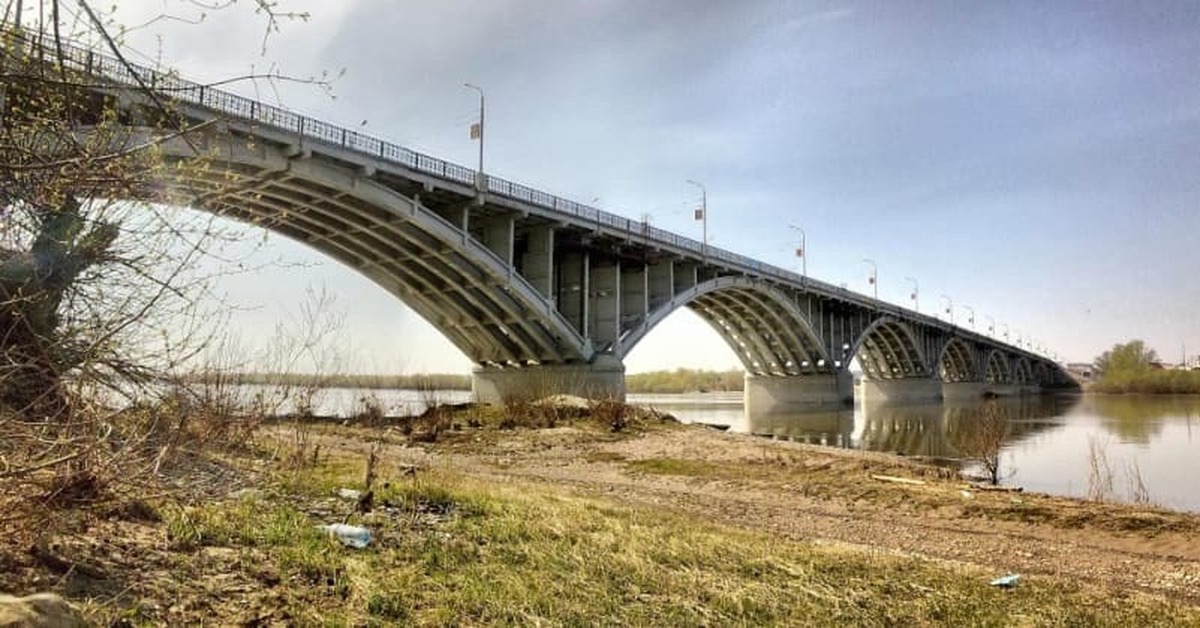 Бийск мост. Мост Бия Бийск. Алтайский край город Бийск мост. Город Бийск Алтайский край мост через бию. Река Бия мост.