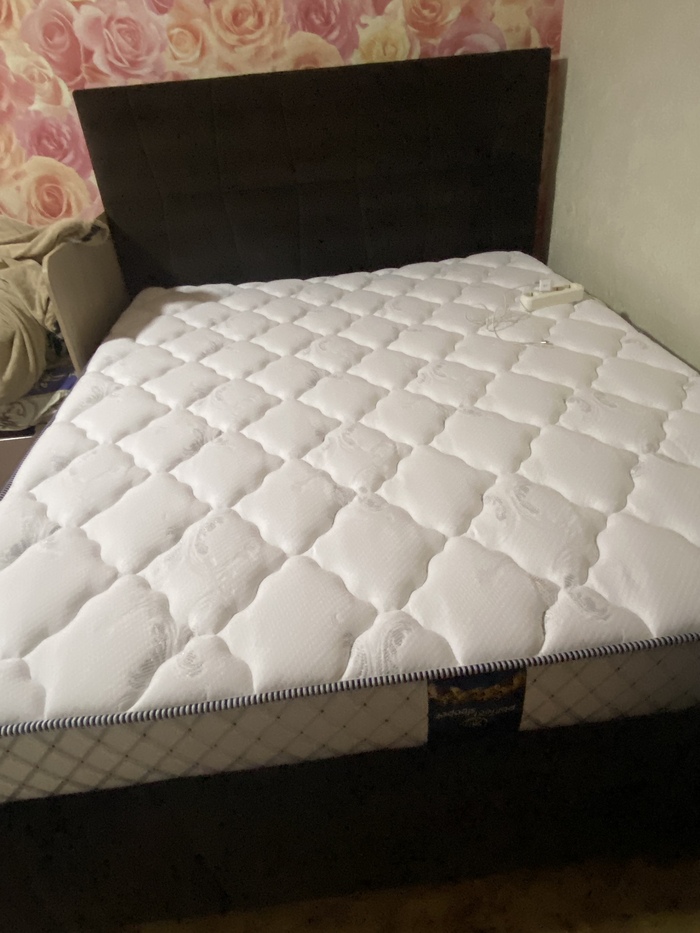 Заменили точно такую же модель матраса