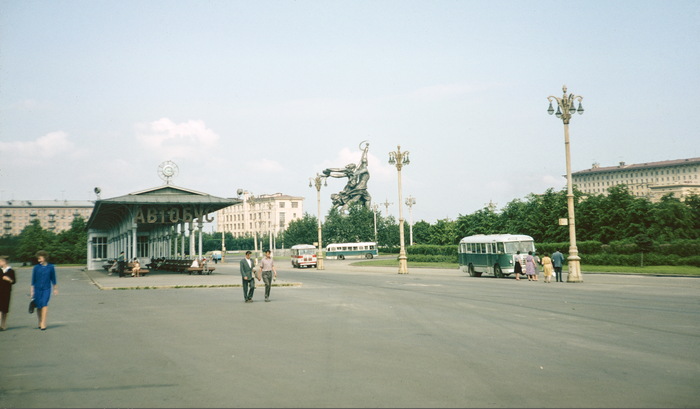 Автобусная станция «ВДНХ Северная».