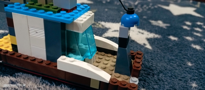 Вид спереди