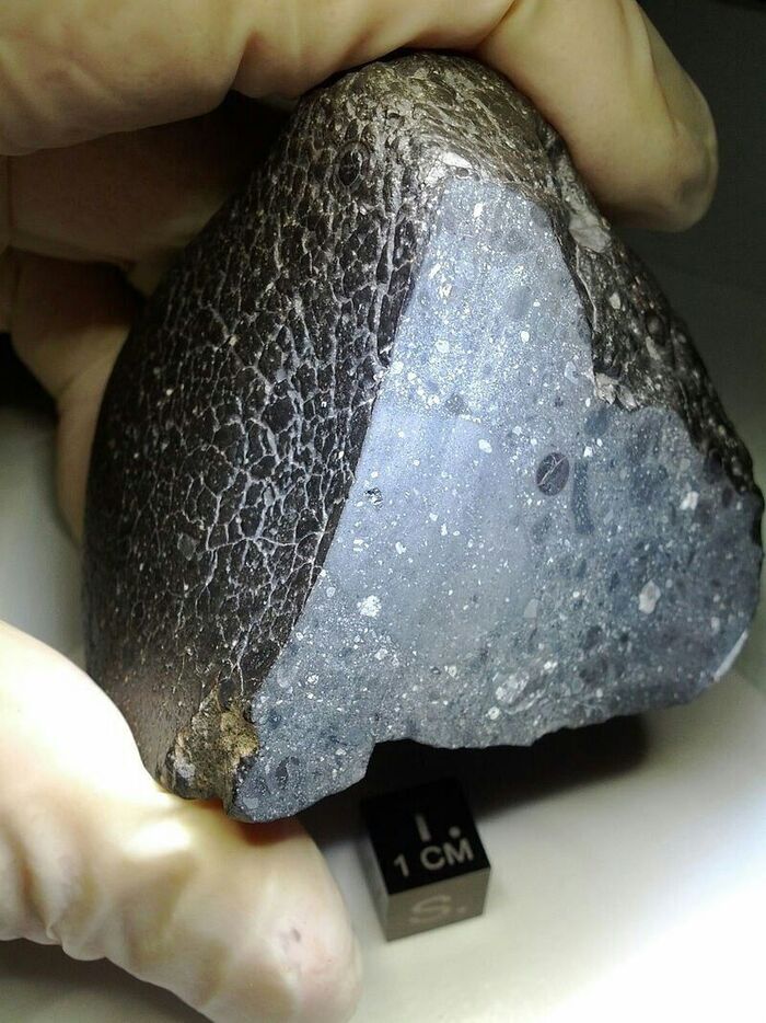 Метеорит "Чёрная красавица" Космос, Метеорит