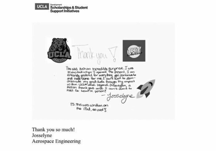 Благодарность для Лорри от одного из стипендиатов. Фото из книги «Теория большого взрыва. Самая полная история создания культового сериала»