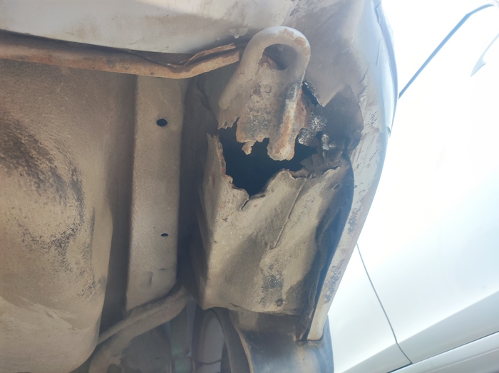 Дешёвки. Гнилющая приора за 300к Автоподбор, Автомобилисты, Ремонт авто, Авто, Транспорт, Машина, Водитель, АвтоВАЗ, Приора, Питбуль, Авторынок, Бизнес, Покупка авто, Покупка, Продажа авто, Автосалон, Автохлам, Хлам, Длиннопост