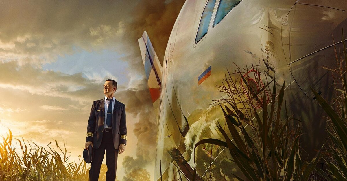 кукуруза с ногами и руками. продают кукурузу на море. кукуруза на веревке. на солнце вдоль рядов кукурузы футболка. желтая кукуруза.