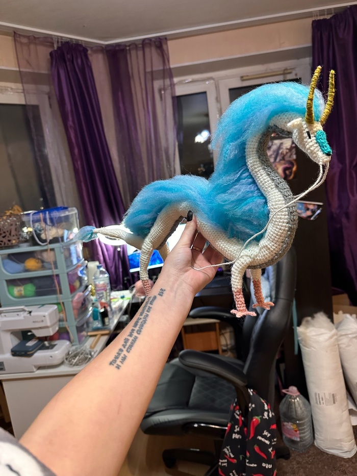 Вязаный Хаку (Хаку означает белый, как цвет его драконьей формы) Вязание, Вязание крючком, Амигуруми, Рукоделие без процесса, Ручная работа, Вязаные игрушки, Авторская игрушка, Своими руками, ВКонтакте, Telegram, Длиннопост