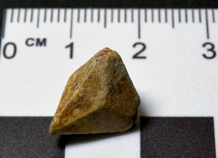 Кристалл ахтарандита. Река Вилюй, Якутия. Из собрания автора