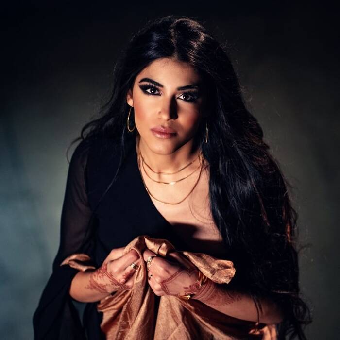   XANDRIA  ,       THE HELLFREAKS, THERION, FIVE FINGER DEATH PUNCH, HIRAES...