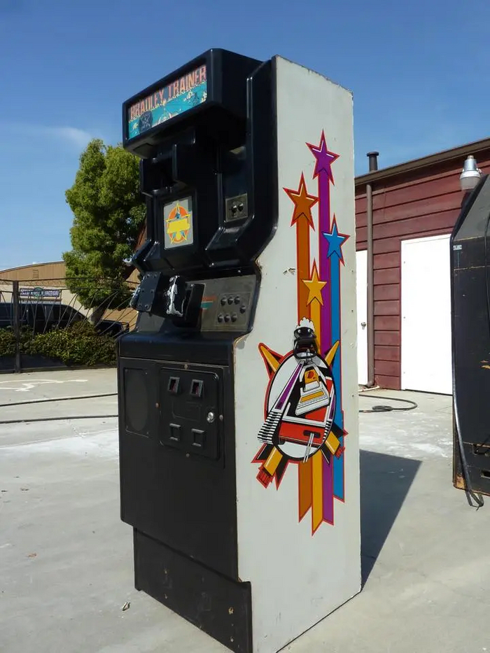 Тот самый сохранившийся автомат с Bradley Trainer