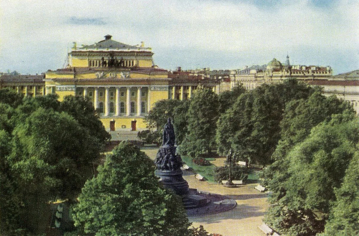 3 Государственный академический театр драмы имени А. С. Пушкина. Дата съемки: июль 1964