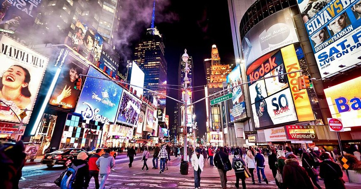 Нью-йорк (new york city). Нью-йорк улица таймс сквер. One day we will have nothing to share. How s everything back in ny. Нью-йорк сити тайм сквер.