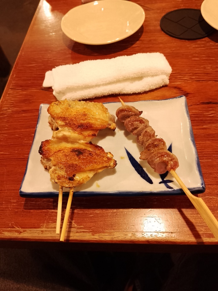 Перекусон в маленькой кафешке - якитори.