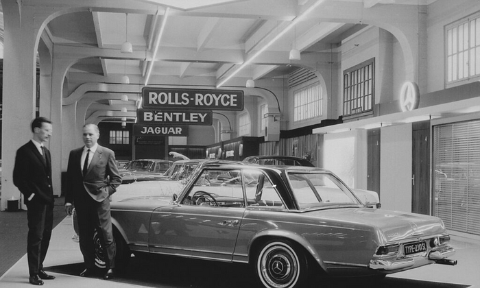    ()     Mercedes-Benz    Mercedes-Benz 230 SL (W113)       1963 .