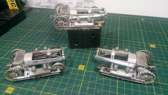 Так выглядят рамы с предварительно закрепленными катками.