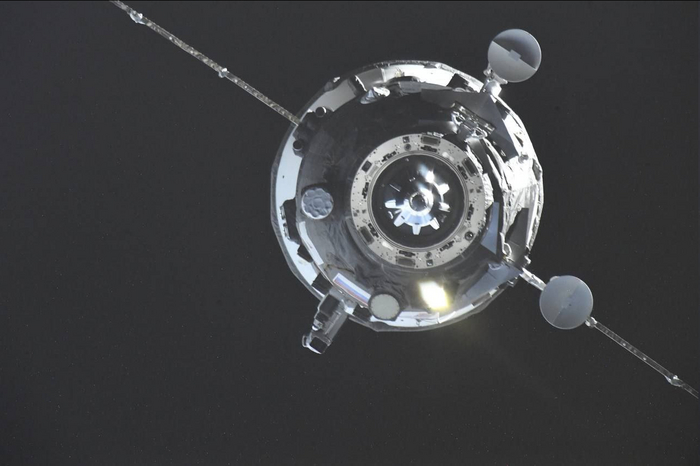 Фото с МКС грузовика Прогресс МС-25 от Константина Борисова