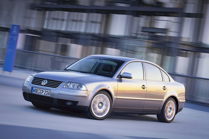 Volkswagen Passat 4.0 W8 4motion (B5+)