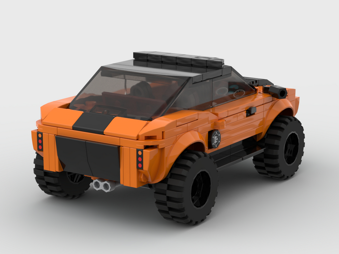 горловины бензобака на всякий случай с двух сторон, чтобы не ошибаться