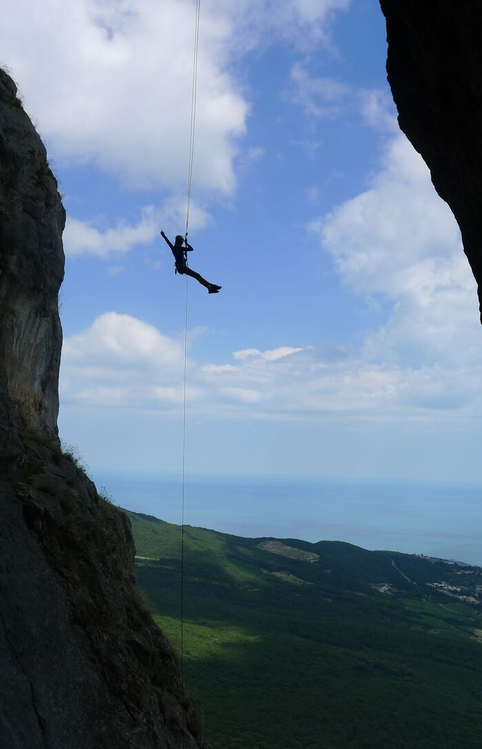 <a href="https://pikabu.ru/story/segodnya_prosto_fotografii_s_alpinistskikh_marshrutov_i_s_programm_aktivnogo_otdyikha_v_kryimu_10959706?u=https%3A%2F%2Fplatan-mishor.ru%2Fmishor_grotto&t=%D0%A1%D0%BF%D1%83%D1%81%D0%BA%20%D1%81%20%D0%90%D0%B9-%D0%9F%D0%B5%D1%82%D1%80%D0%B8%20%D1%87%D0%B5%D1%80%D0%B5%D0%B7%20%D0%9C%D0%B8%D1%81%D1%85%D0%BE%D1%80%D1%81%D0%BA%D0%B8%D0%B5%20%D0%B3%D1%80%D0%BE%D1%82%D1%8B.&h=3f2ca0a39669e078acbf3a9d149f7cbe26686d0a" title="https://platan-mishor.ru/mishor_grotto" target="_blank" rel="nofollow noopener">  -   .</a>