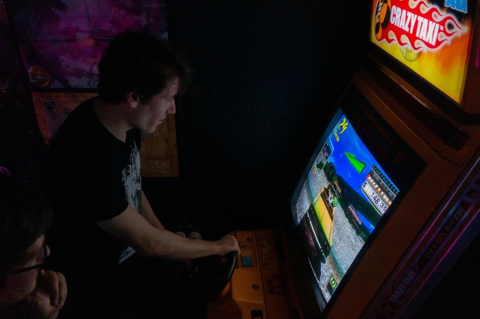 Турниры на аркадном автомате Crazy Taxi